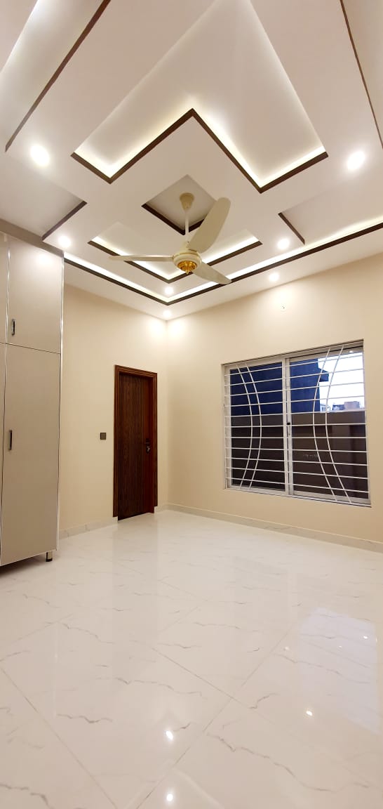 House For Sale | 7 Marla | Bahria Town | Phase-8