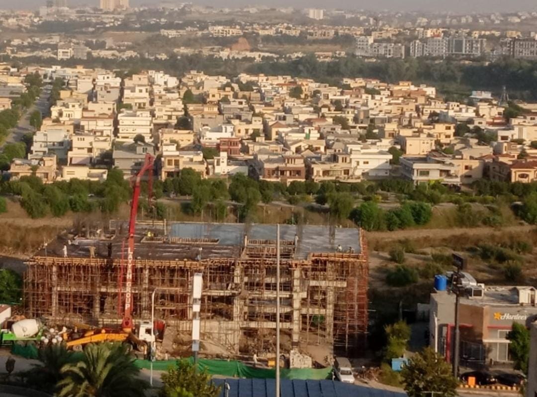 V8 Mall | Bahria Phase-7